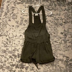 WORN ONCE Aritzia short overalls